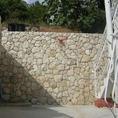 アパート With A Parking Space Pisak, Omis - 4281 ミミツェ