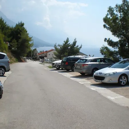 With A Parking Space Pisak, Omis - 4281 Apartment