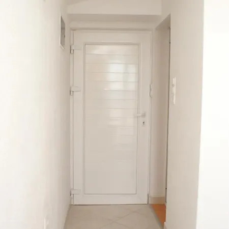 Apartment With A Parking Space Pisak, Omis - 4281